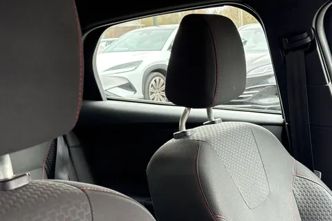 38 of 63 for FORD FOCUS 1.5 TDCi 120 ST-Line 5dr