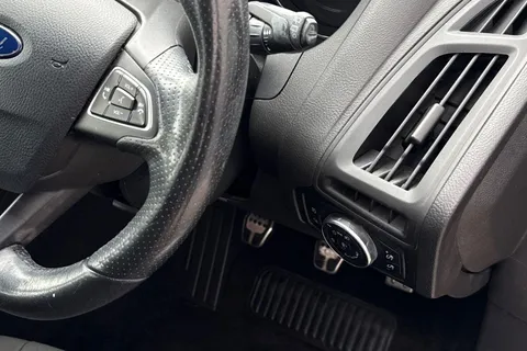 42 of 63 for FORD FOCUS 1.5 TDCi 120 ST-Line 5dr