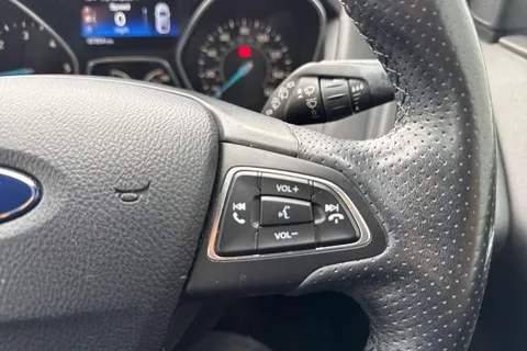 56 of 63 for FORD FOCUS 1.5 TDCi 120 ST-Line 5dr