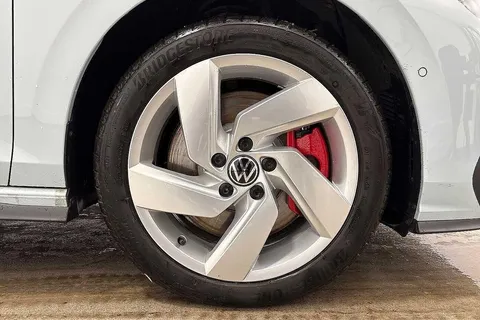KO25VDN Volkswagen Golf 1.5 TSI 272 GTE eHybrid 5dr DSG **PAN ROOF** Thumbnail #5