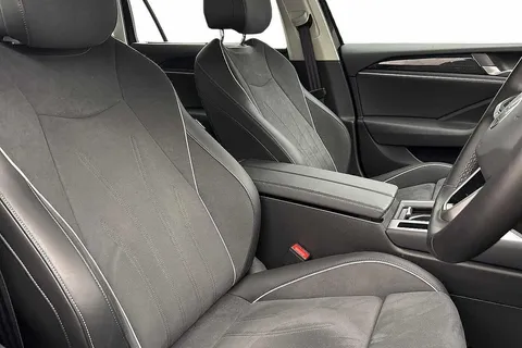 10 of 12 for Volkswagen Passat 1.5 TSI eHybrid Life 5dr DSG**DRIVER ASSIST PACK + INFO PACK**