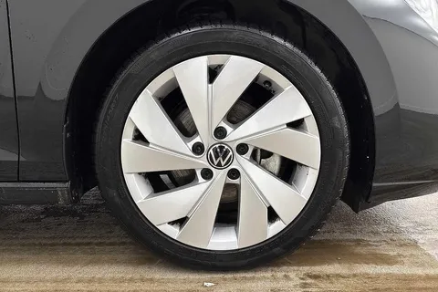 GJ74UKN Volkswagen Golf 1.5 TSI Match 5dr Thumbnail #5