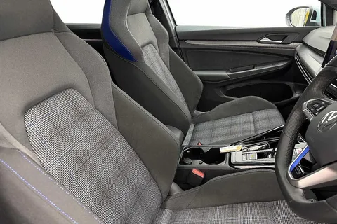 KO25VDN Volkswagen Golf 1.5 TSI 272 GTE eHybrid 5dr DSG **PAN ROOF** Thumbnail #10