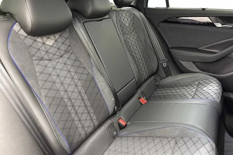 9 of 12 for Volkswagen Passat 1.5 TSI eHybrid 272 R-Line 5dr DSG **INFORTAINMENT PACK, PAN ROOF, DRIVER P