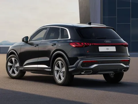 Audi Q5 2.0 TDI S line S Tronic quattro Euro 6 (s/s) 5dr Thumbnail #3