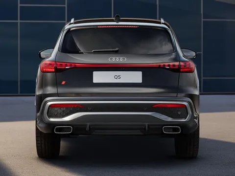 Audi Q5 2.0 TDI S line S Tronic quattro Euro 6 (s/s) 5dr Thumbnail #4