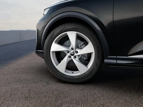 Audi Q5 2.0 TDI S line S Tronic quattro Euro 6 (s/s) 5dr Thumbnail #7