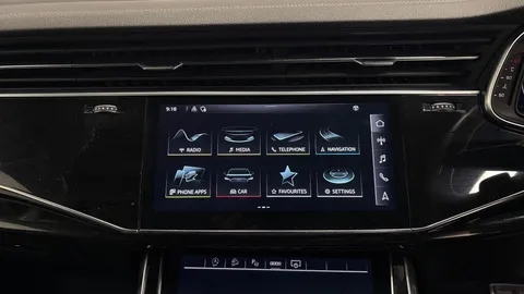 8 of 10 for Audi Q7 Black Edition 55 TFSI quattro 340 PS tiptronic