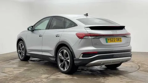 YS22ORZ Audi Q4 e-tron Q4 Sportback S line 40 e-tron  150,00 kW Thumbnail #2