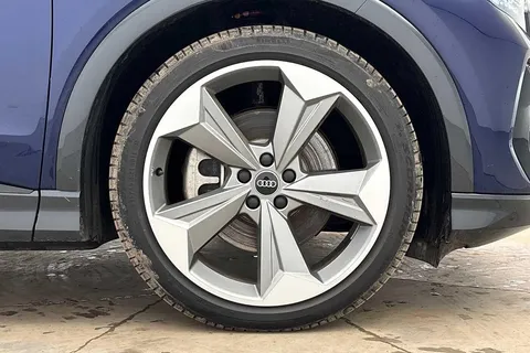 6 of 13 for Audi Q4 e-tron Q4 Black Edition 40 e-tron 150,00 kW