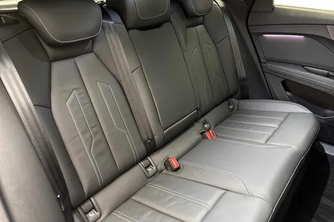 10 of 13 for Audi Q4 e-tron Q4 Black Edition 40 e-tron 150,00 kW