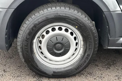 ML73EYX Volkswagen Crafter 2.0 TDI 140PS Trendline High Roof Van Thumbnail #7