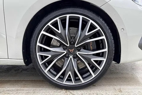 KR25XWP CUPRA Leon 2.0 TSI 333 VZ2 5dr DSG 4Drive **PANORAMIC SUNROOF** Thumbnail #5