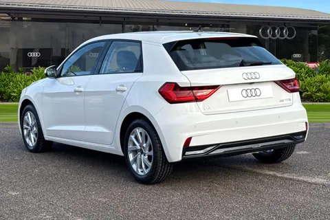  Audi A1 1.0 TFSI 25 Sport Sportback S Tronic Euro 6 (s/s) 5dr Thumbnail #3