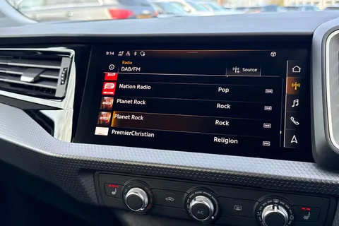  Audi A1 1.0 TFSI 25 Sport Sportback S Tronic Euro 6 (s/s) 5dr Thumbnail #34