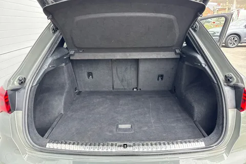 7 of 64 for Audi Q3 1.5 TFSI CoD 35 S line Euro 6 (s/s) 5dr