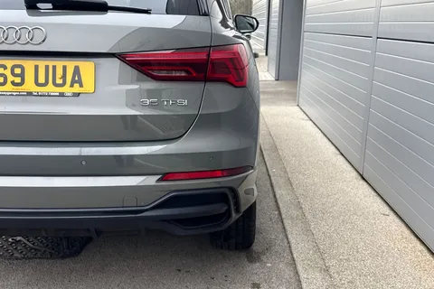 41 of 64 for Audi Q3 1.5 TFSI CoD 35 S line Euro 6 (s/s) 5dr