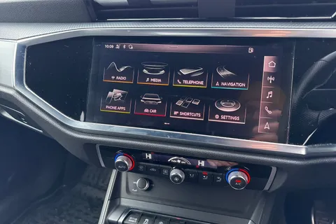 44 of 64 for Audi Q3 1.5 TFSI CoD 35 S line Euro 6 (s/s) 5dr