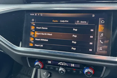 45 of 64 for Audi Q3 1.5 TFSI CoD 35 S line Euro 6 (s/s) 5dr