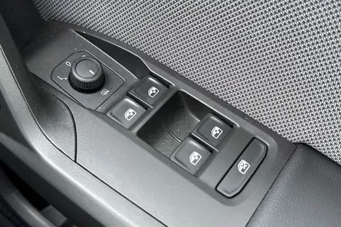 33 of 41 for SEAT Leon 1.0 TSI EVO SE Euro 6 (s/s) 5dr