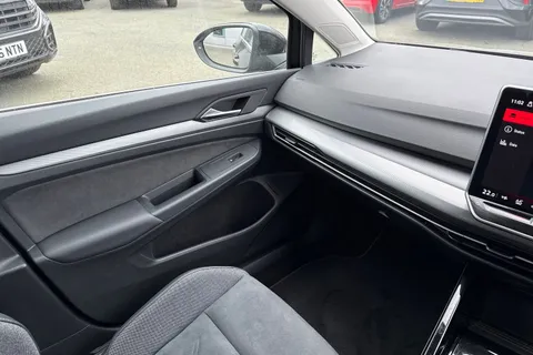 GL25VND Volkswagen Golf 1.5 TSI 150 Style 5dr | App Connect | ACC Thumbnail #20