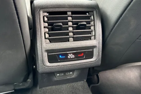 GL25VND Volkswagen Golf 1.5 TSI 150 Style 5dr | App Connect | ACC Thumbnail #37