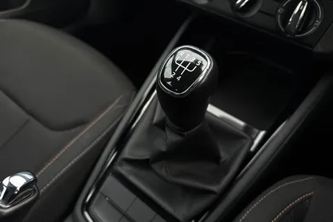 BJ72VGC Škoda Kamiq 1.0 TSI SE Euro 6 (s/s) 5dr Thumbnail #21