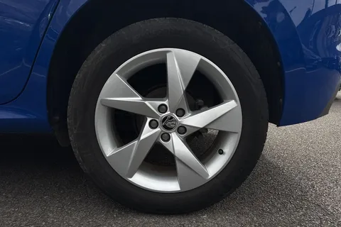 BJ72VGC Škoda Kamiq 1.0 TSI SE Euro 6 (s/s) 5dr Thumbnail #25