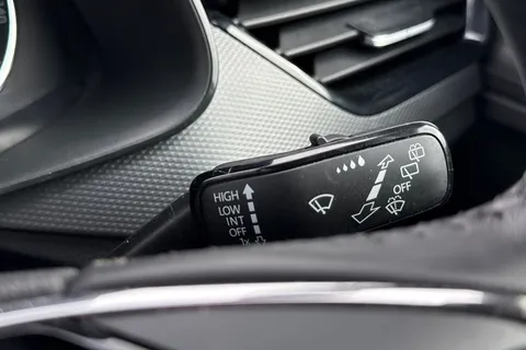 BJ72VGC Škoda Kamiq 1.0 TSI SE Euro 6 (s/s) 5dr Thumbnail #39