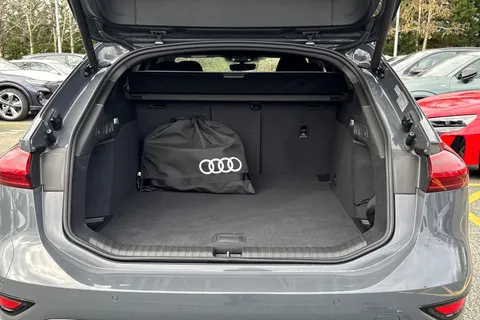 Audi S6 E-Tron Avant 100kWh Black Edition Auto quattro 5dr Thumbnail #10