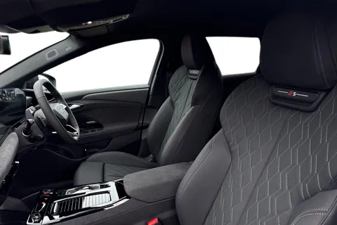 Audi S6 E-Tron Avant 100kWh Black Edition Auto quattro 5dr Thumbnail #11