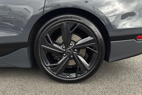 Audi S6 E-Tron Avant 100kWh Black Edition Auto quattro 5dr Thumbnail #23