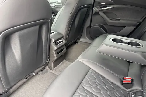 Audi S6 E-Tron Avant 100kWh Black Edition Auto quattro 5dr Thumbnail #48