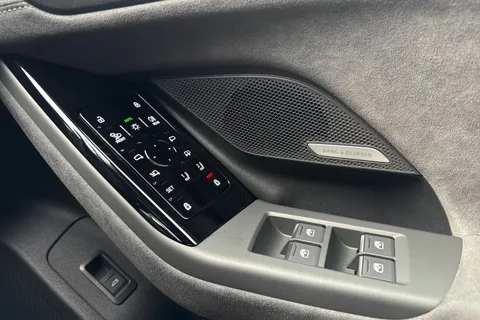 Audi S6 E-Tron Avant 100kWh Black Edition Auto quattro 5dr Thumbnail #56