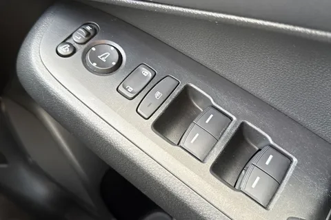 HX24WMG Honda HR-V 1.5 eHEV Elegance 5dr CVT Thumbnail #37