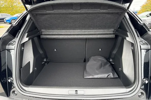  PEUGEOT e-2008 54kWh Allure Auto 5dr (7kW Charger) Thumbnail #6