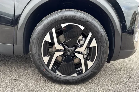  PEUGEOT e-2008 54kWh Allure Auto 5dr (7kW Charger) Thumbnail #9