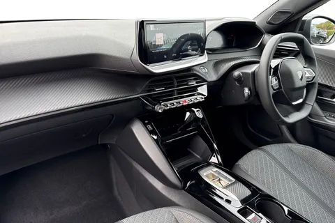  PEUGEOT e-2008 54kWh Allure Auto 5dr (7kW Charger) Thumbnail #14