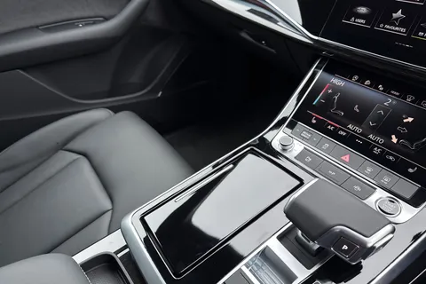 19 of 61 for Audi Q7 3.0 TDI V6 Black Edition Tiptronic quattro Euro 6 (s/s) 5dr