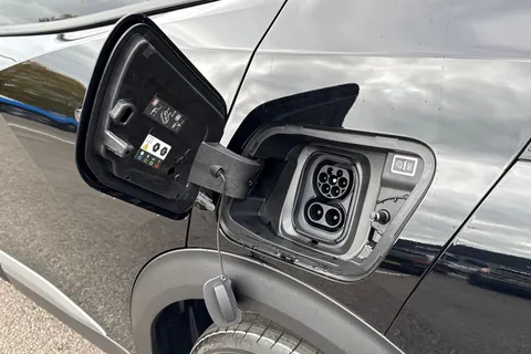  PEUGEOT e-2008 54kWh Allure Auto 5dr (7kW Charger) Thumbnail #37