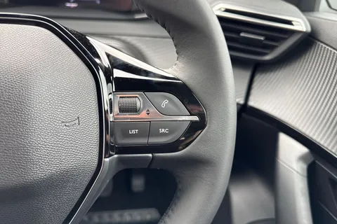  PEUGEOT e-2008 54kWh Allure Auto 5dr (7kW Charger) Thumbnail #40