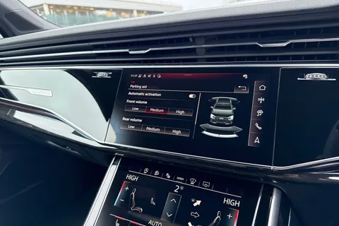 46 of 61 for Audi Q7 3.0 TDI V6 Black Edition Tiptronic quattro Euro 6 (s/s) 5dr