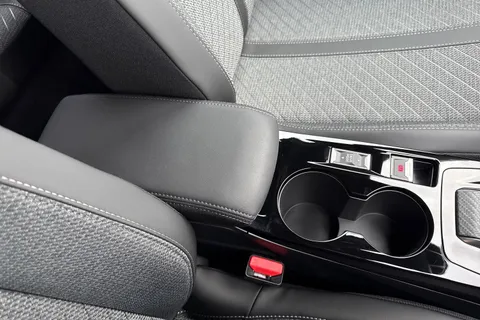  PEUGEOT e-2008 54kWh Allure Auto 5dr (7kW Charger) Thumbnail #59