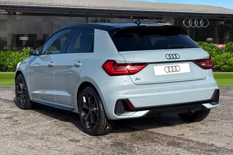  Audi A1 1.0 TFSI 30 Black Edition Sportback Euro 6 (s/s) 5dr Thumbnail #3