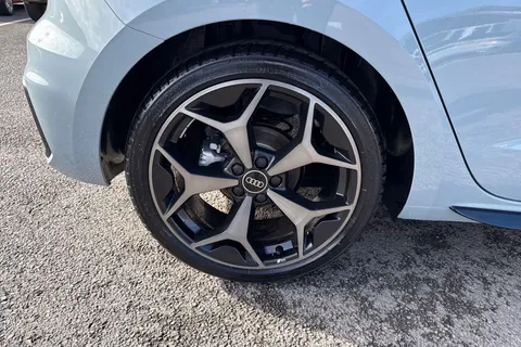  Audi A1 1.0 TFSI 30 Black Edition Sportback Euro 6 (s/s) 5dr Thumbnail #13