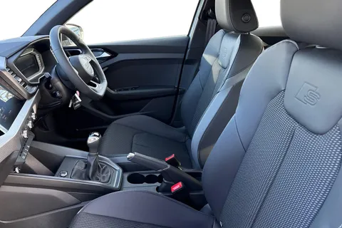  Audi A1 1.0 TFSI 30 Black Edition Sportback Euro 6 (s/s) 5dr Thumbnail #16