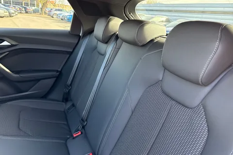  Audi A1 1.0 TFSI 30 Black Edition Sportback Euro 6 (s/s) 5dr Thumbnail #19