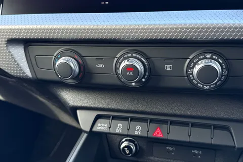  Audi A1 1.0 TFSI 30 Black Edition Sportback Euro 6 (s/s) 5dr Thumbnail #22