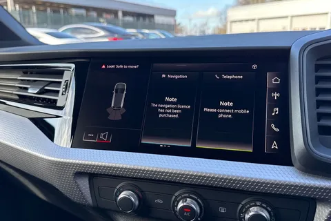  Audi A1 1.0 TFSI 30 Black Edition Sportback Euro 6 (s/s) 5dr Thumbnail #30