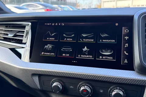  Audi A1 1.0 TFSI 30 Black Edition Sportback Euro 6 (s/s) 5dr Thumbnail #32